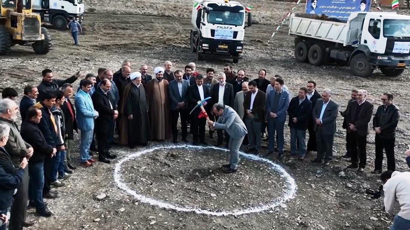 کلنگ پروژه تأمین مسکن کارکنان به زمین خورد.